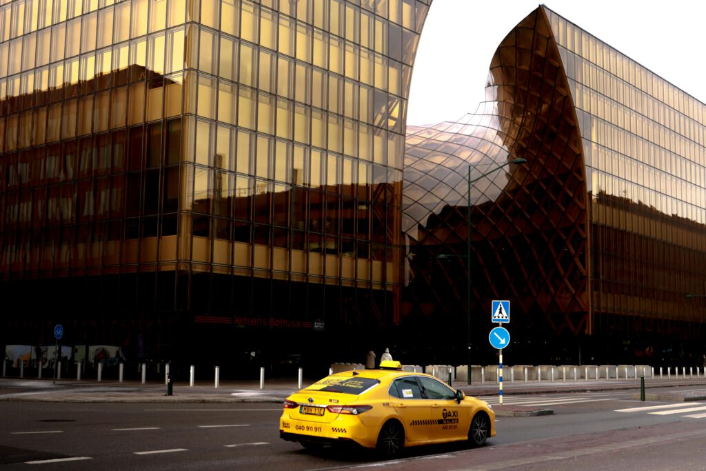 Rittenregistratie voor taxichauffeurs en de nieuwe regeling centrale database taxivervoer (CDT): verplichtingen, risico’s en rechtsbescherming